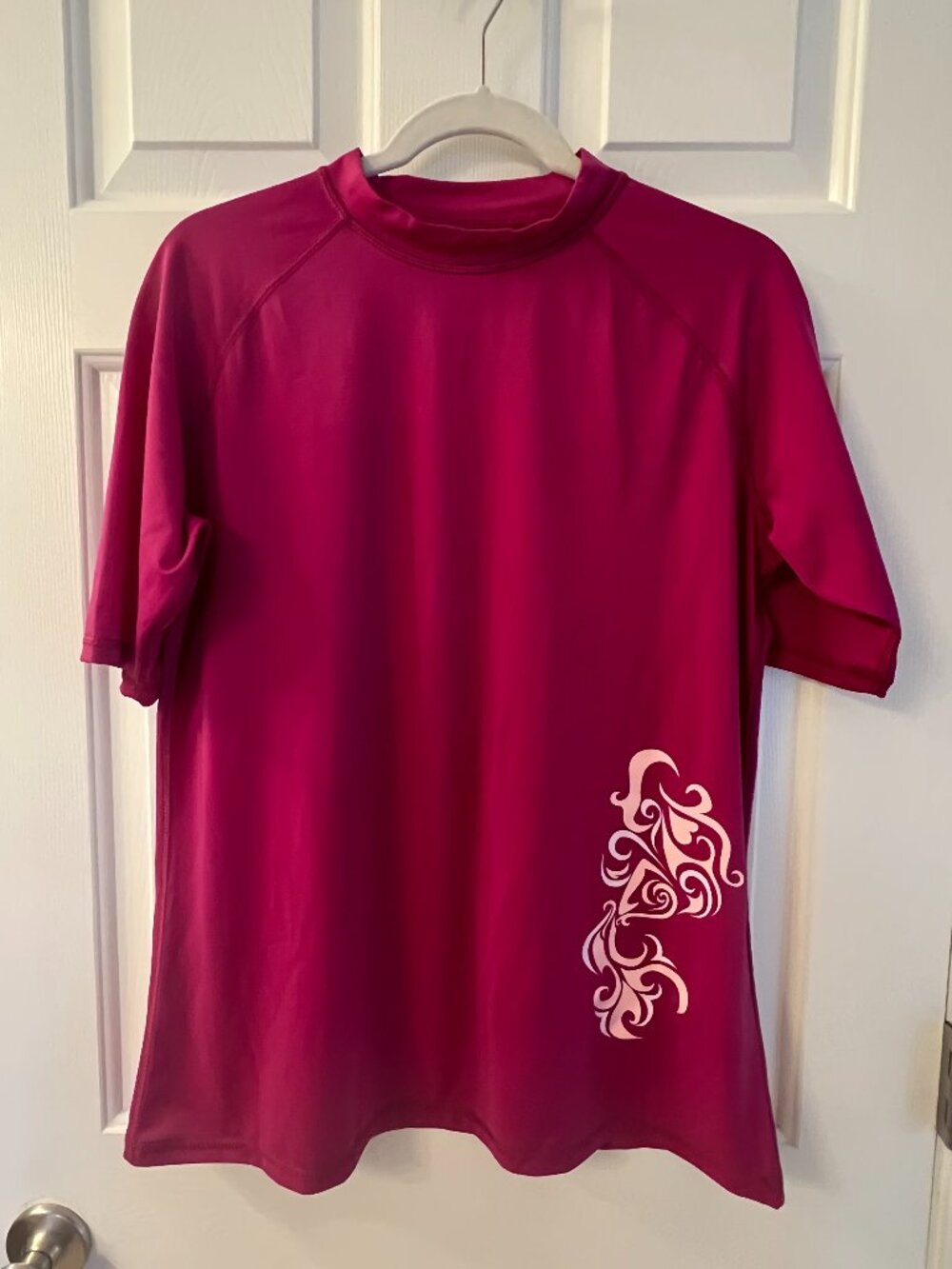 NWOT Kanu Surf Women's UPF 50+ Short Sleeved Rashguard